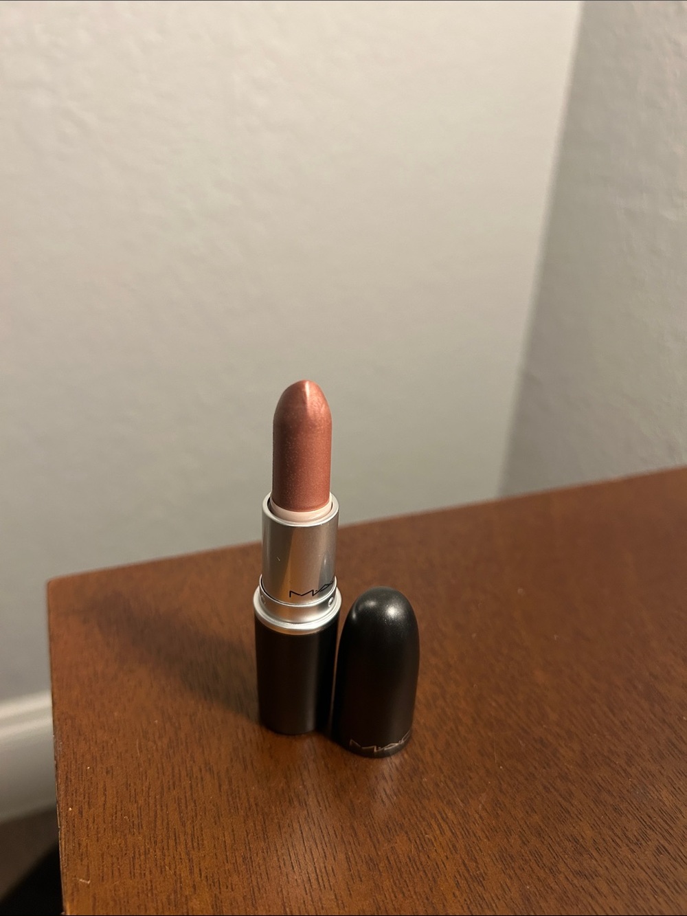 OOP!! MAC Cosmetics GLEAM glaze lipstick, BNWOB! HTF! - Picture 4 of 7
